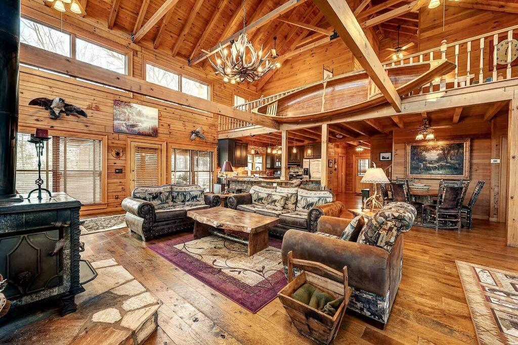 Blue Ridge Bliss- Spacious Cabin, Pets, Hot Tub! Exteriör bild