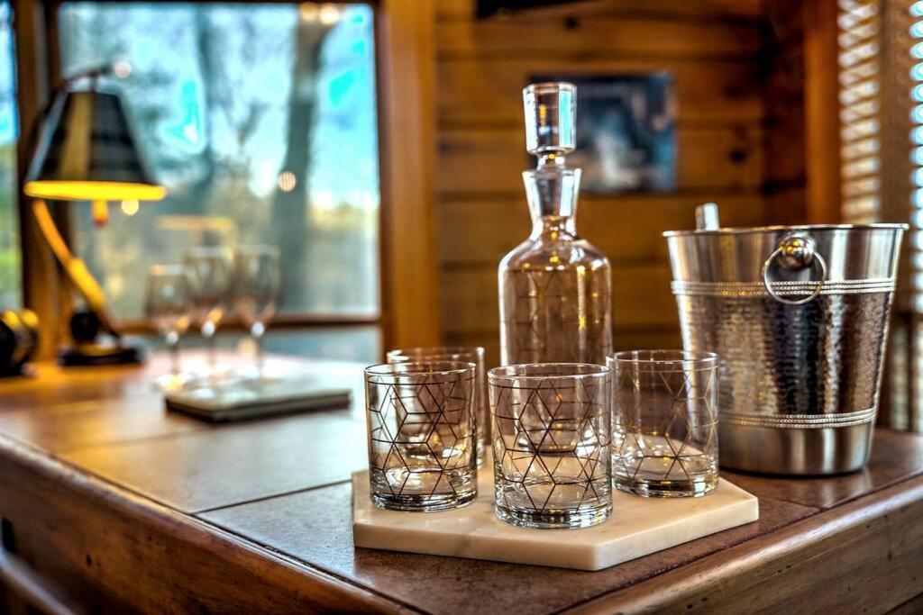 Blue Ridge Bliss- Spacious Cabin, Pets, Hot Tub! Exteriör bild