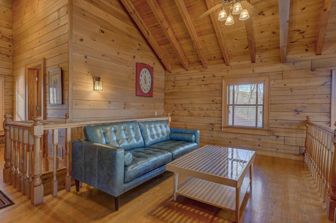 Blue Ridge Bliss- Spacious Cabin, Pets, Hot Tub! Exteriör bild